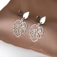 Boucles d'oreilles Contours Monstera en Acier Inoxydable - Élégance Épurée